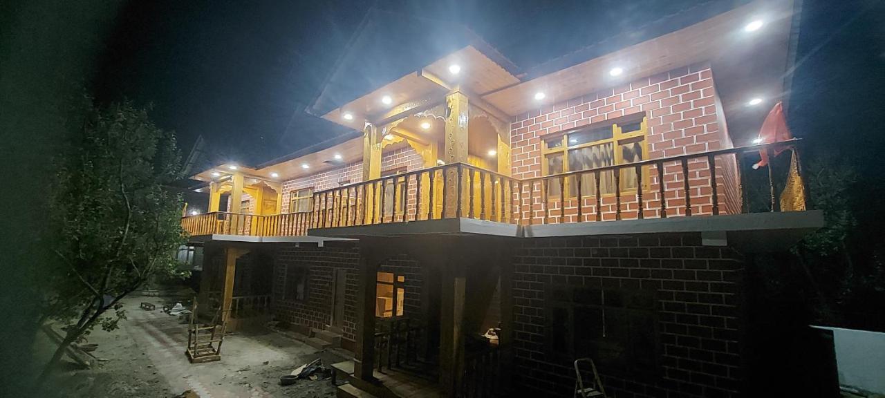 Hotel Royal Hillcrest Harsil Εξωτερικό φωτογραφία